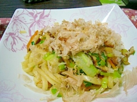 ランチに(/・ω・)/☆余り野菜で焼きうどん☆